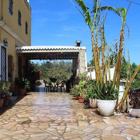 ל'אמפולה Alojamiento Rural Masia Valldeperez מראה חיצוני תמונה